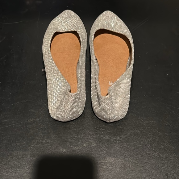 Sparkly Flats Sz 7 - Picture 3 of 3